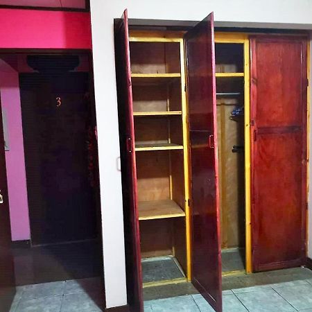 Airport Traveler'S Home Alajuela Exterior photo