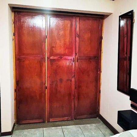 Airport Traveler'S Home Alajuela Exterior photo